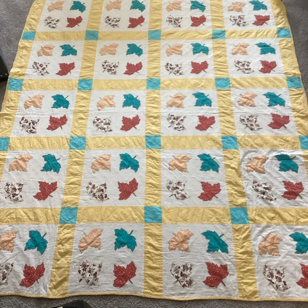 Vintage Maple Leaf Quilt Yellow Blue 76”x86”
